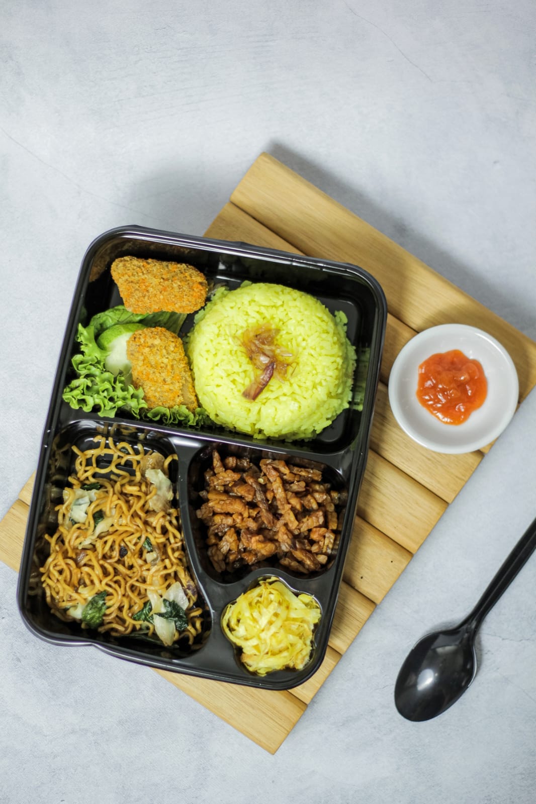 Paket Nasi Kuning 18KK
